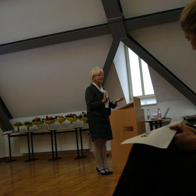 Begrüßung durch Frau Förster, Leiterin des Jugendamtes der Stadt Dessau-Roßlau