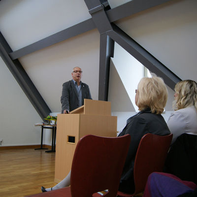 Referent: Dr. Meysen vom DIJuF (Deutsches Institut für Jugendhilfe und Familienrecht